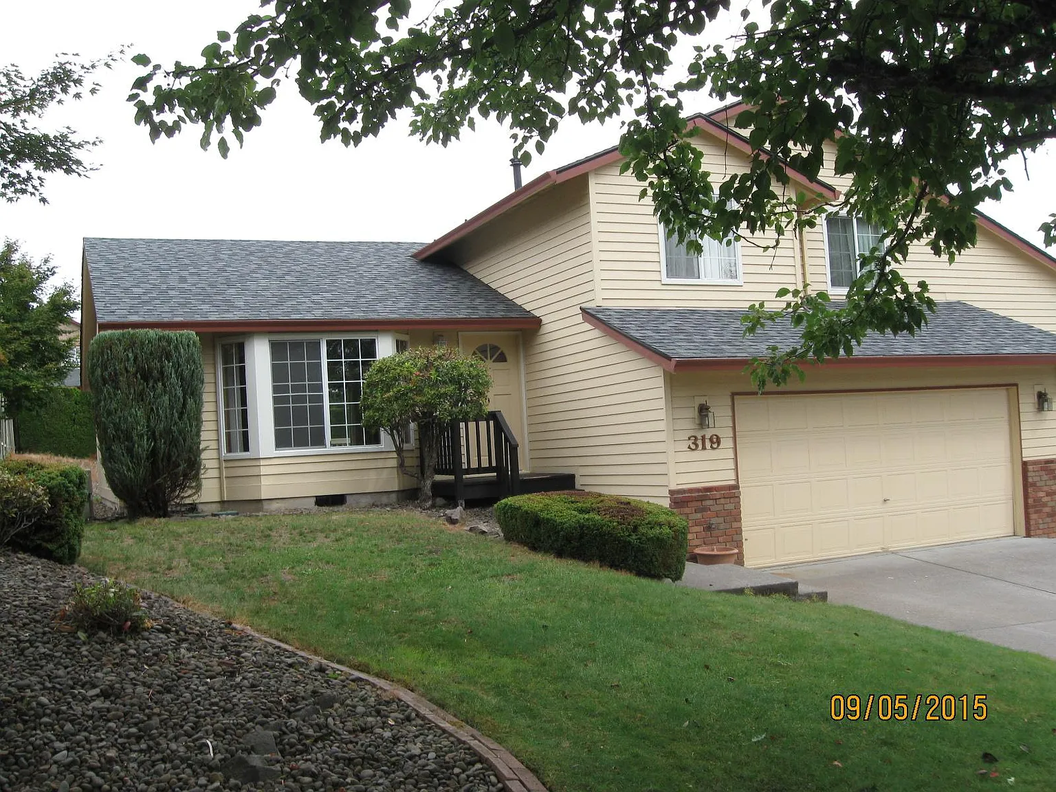 3 bed, 2.5 bath, 1806 sqft, $2,700 — Photo 1