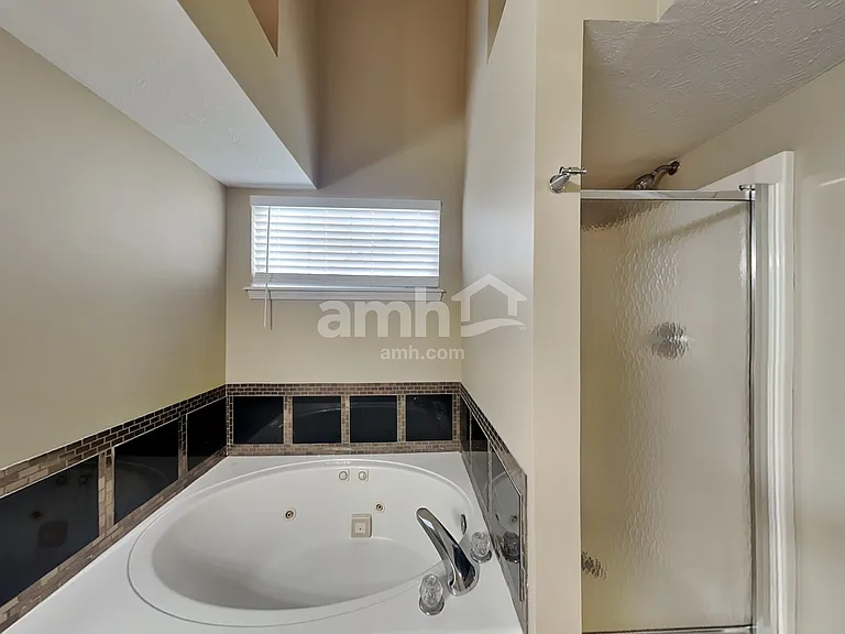 7818 Bent Willow Dr — Photo 11