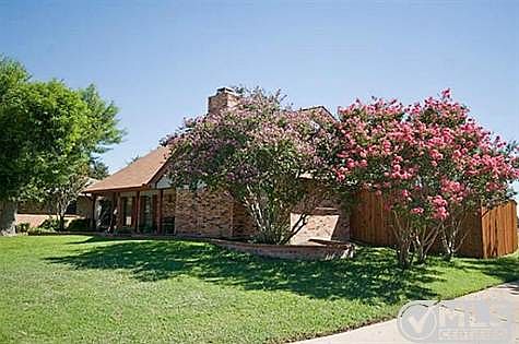 3rd image of 2204 Big Bend Dr