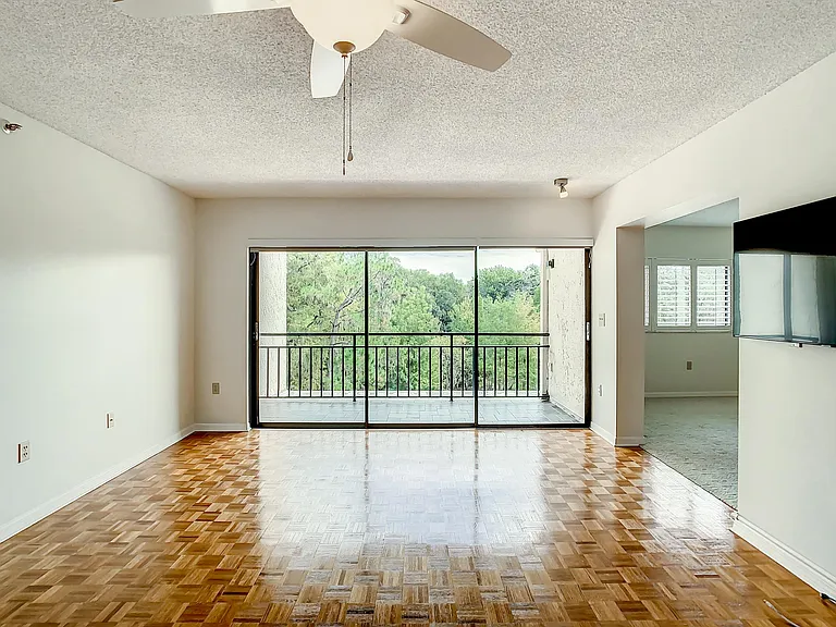 1158 Carmel Cir #430 — Photo 2