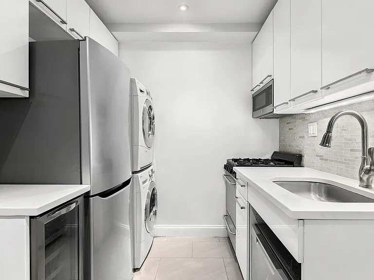 41 W 24th St #7F — Photo 5