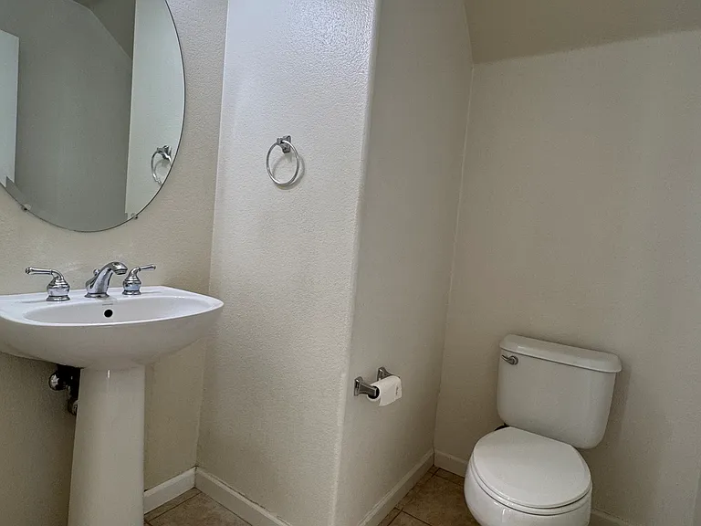 Downstairs 1/2 Bathroom
