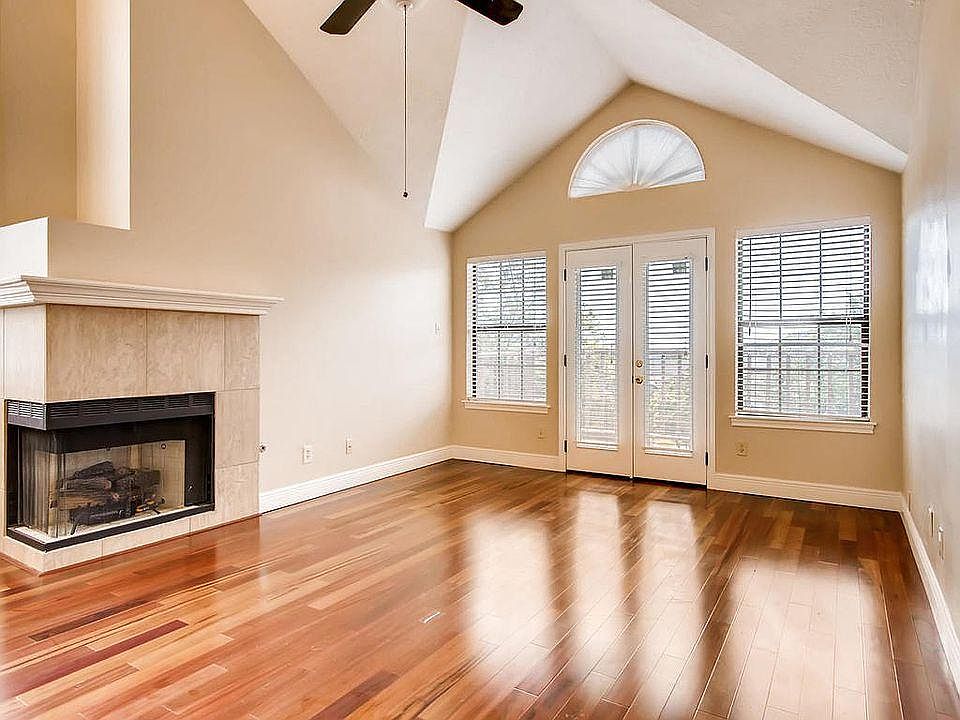1st image of 6608 Mesa Hollow Dr