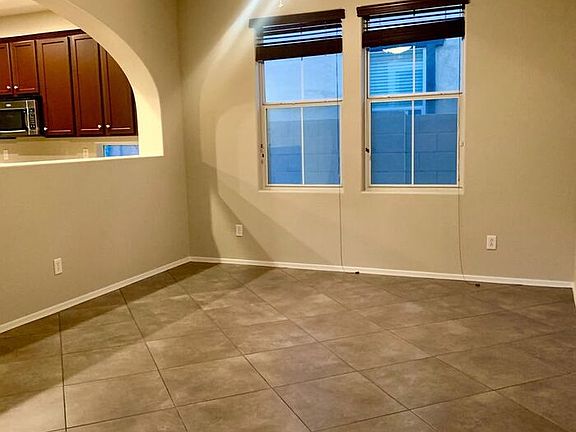 2nd image of 1053 W Caroline Ln