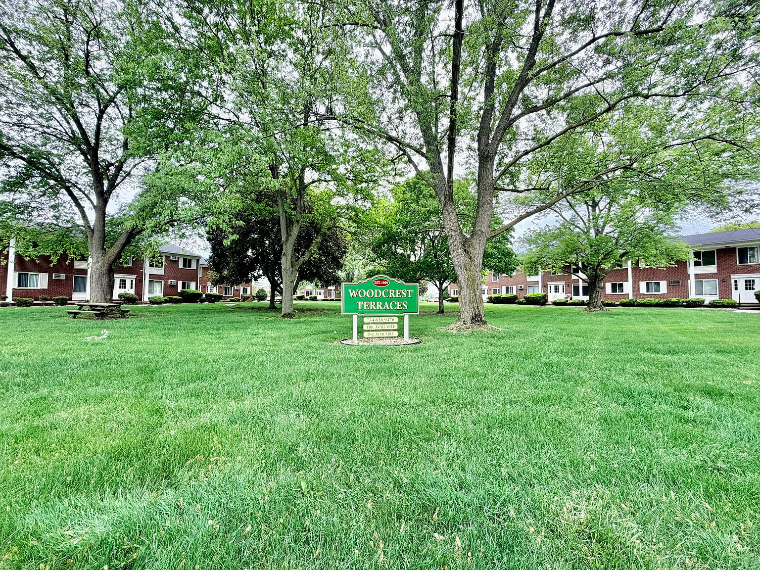 2 bed, 1.0 bath, 900 sqft, $1,175 — Photo 2