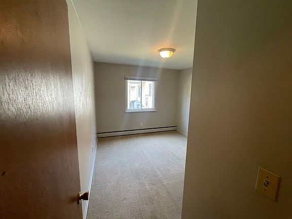 2nd image of 935-937 N 37th St #104
