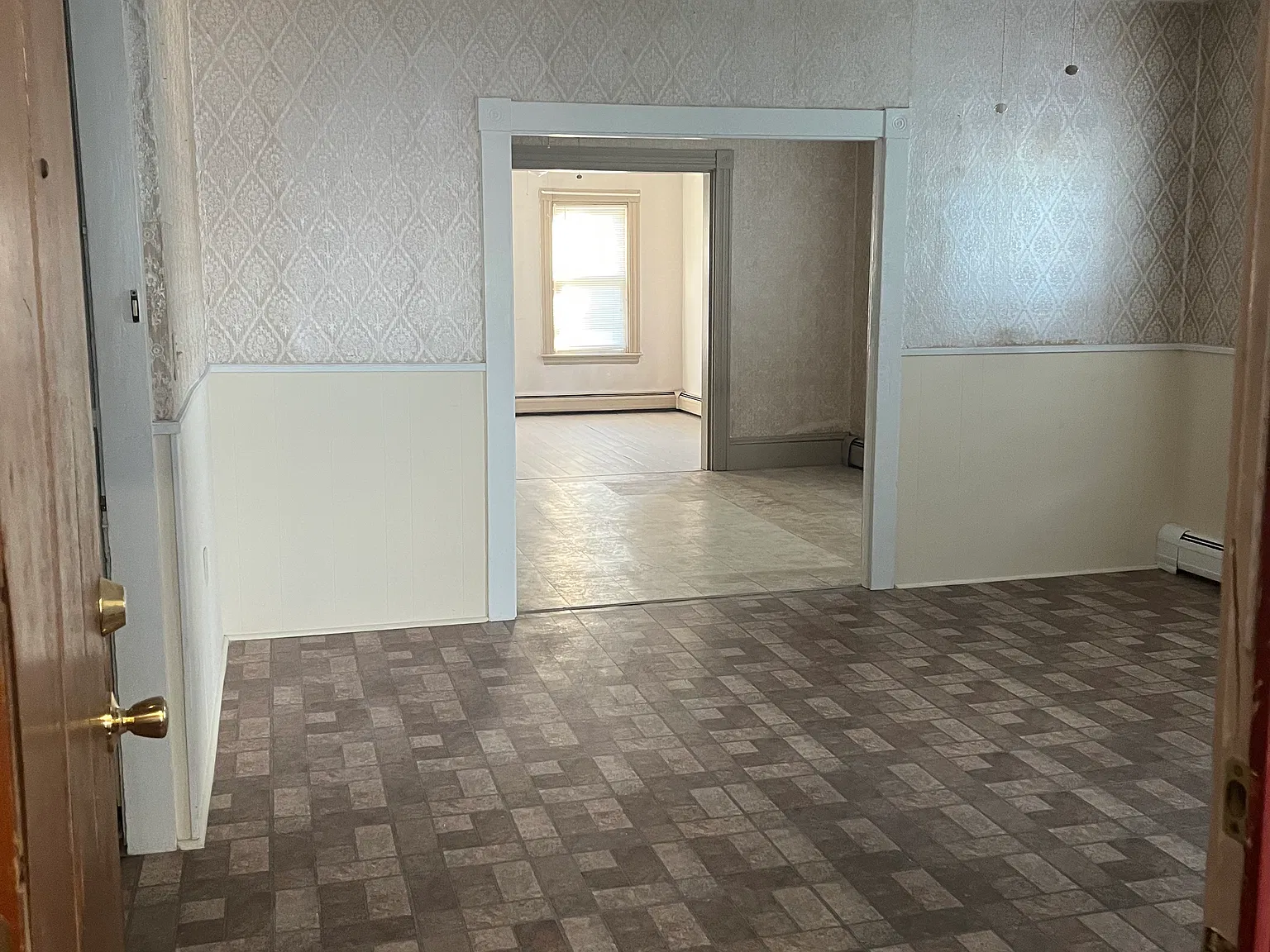 4 bed, 1402 sqft, $1,300 — Photo 4
