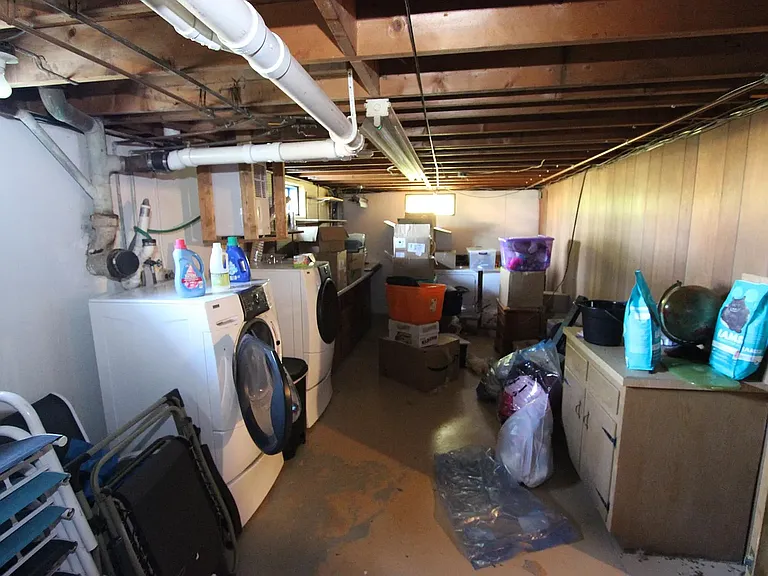 230 Field Rd — Photo 27