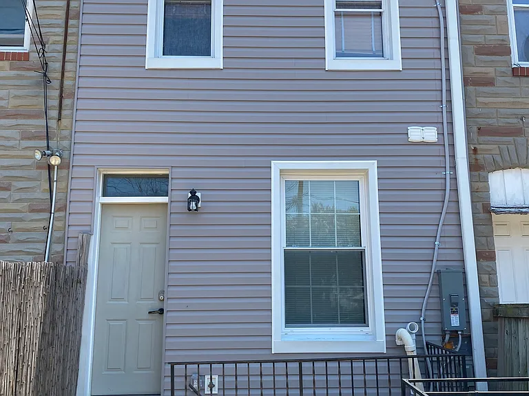 146 N East Ave #B — Photo 11