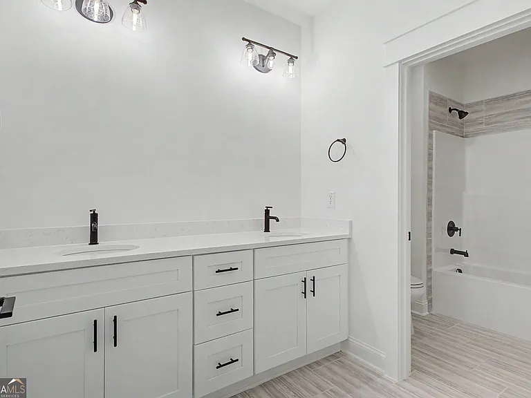 347 Crestwood Rd — Photo 23
