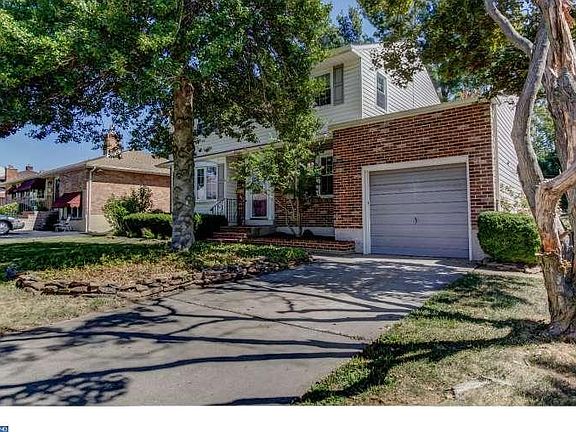 2nd image of 2417 E Eric Dr