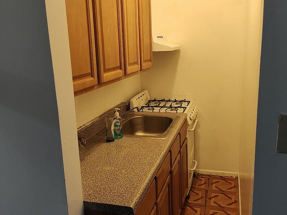 1st image of 38-12 27th St #2
