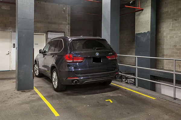 Sold by Isen & Company : Real Estate Advisors | media 22