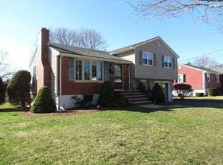 32 Leitha Dr, Waltham, MA 02451