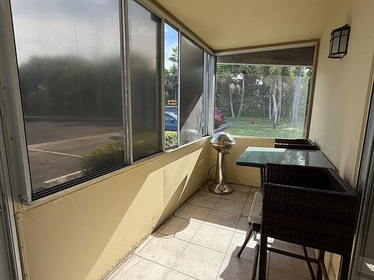 694 Brittany Park #O — Photo 16