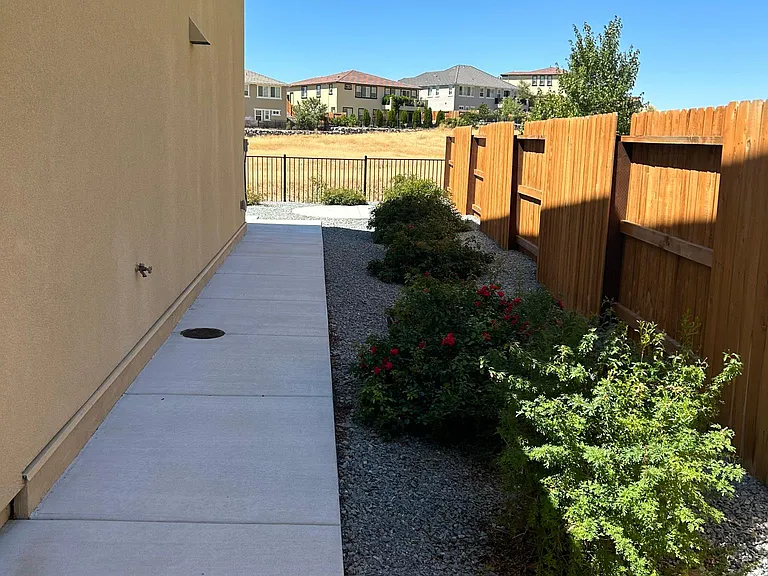 3281 Pantheon Dr — Photo 22