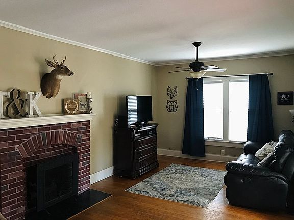 4th image of 828 Park Hill Ave