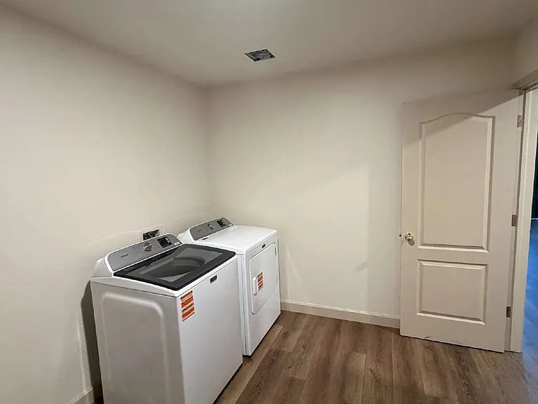 1133 Solstice Ave — Photo 9