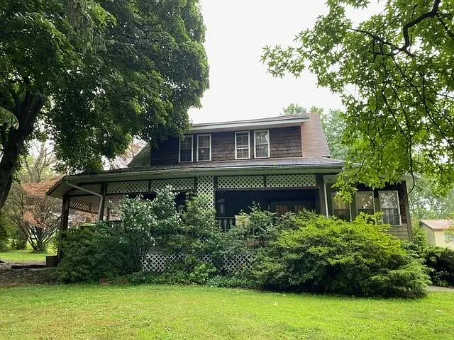288 Acre Ave photo 1