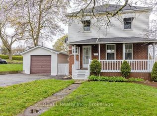 5717 Lowell Ave, Niagara Falls, ON L2G 4E3