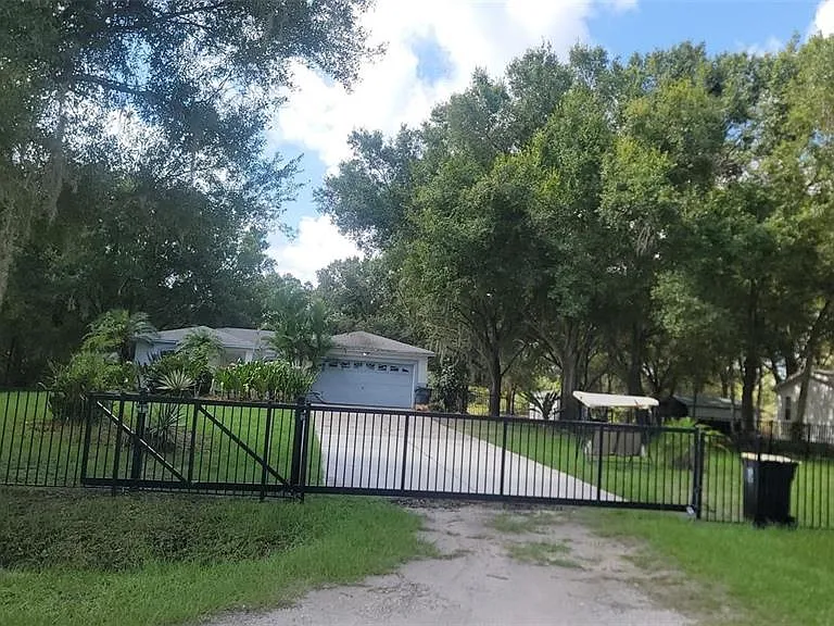 895 Keen Rd — Photo 4