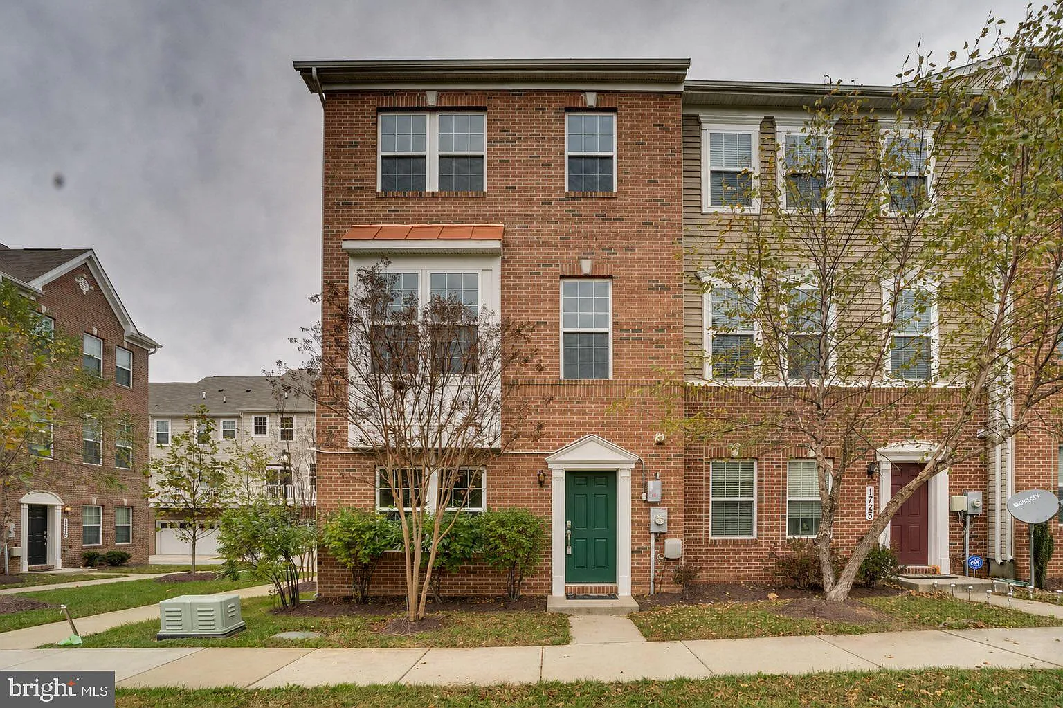 3 bed, 2.5 bath, 1448 sqft, $3,350 — Photo 1