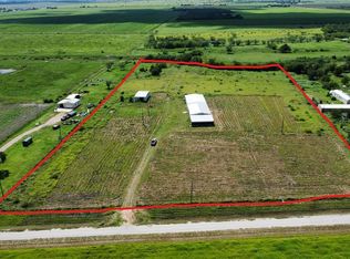 677 S Price Rd, Victoria, TX 77905