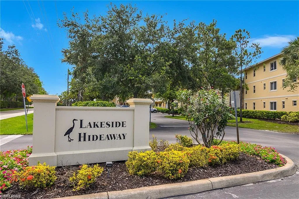 2 bed, 2.0 bath, 1129 sqft, $2,200 — Photo 2