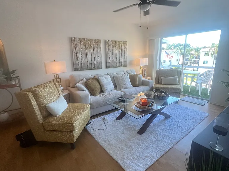 2041 Sunset Dr #E32 — Photo 3