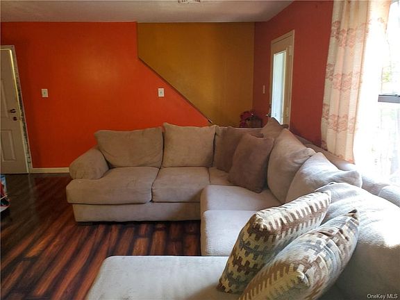 4th image of 898 Union Ave #C