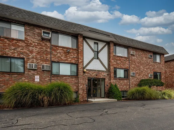 43 McCormick Ter APT 53, Stoughton, MA 02072