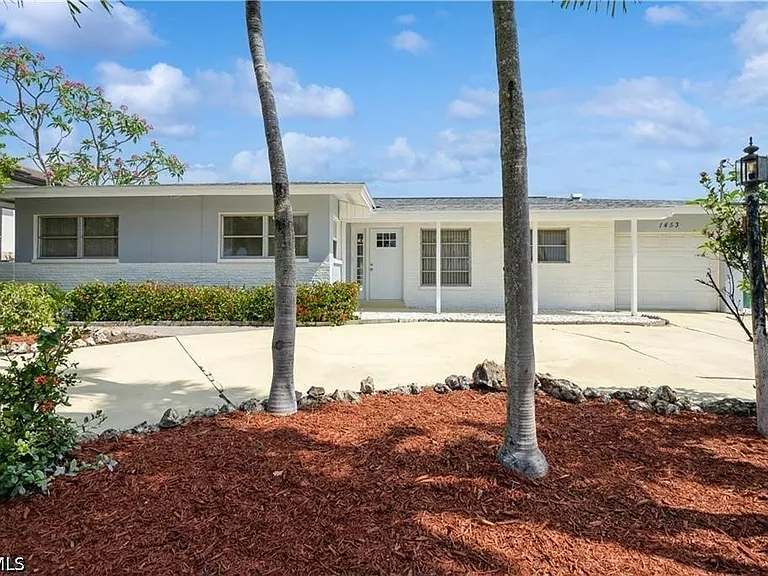1453 Venetian Ct — Photo 17