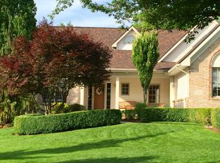3597 Lakewood Shores Dr, Howell, MI