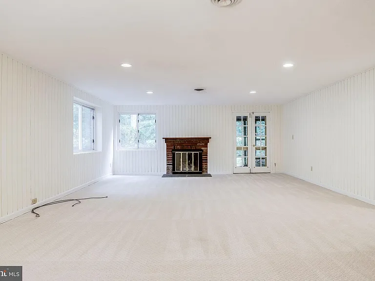 5225 Old Dominion Dr — Photo 48
