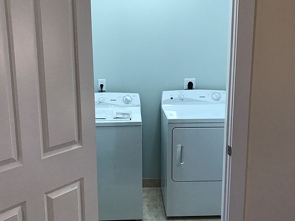1st floor laundry