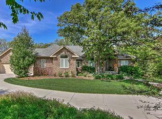 8979 Raven Dr, Louisville, NE 68037