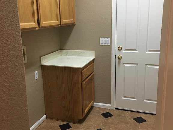 4th image of 1884 Alyssa Dr