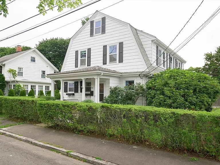 24 Oak St — Photo 1