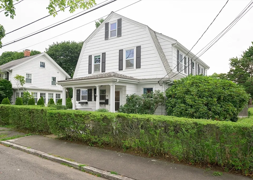 24 Oak St