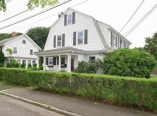 24 Oak St, Marblehead, MA 01945
