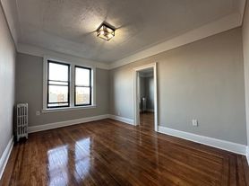 2924 21st Ave, Astoria, NY