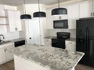 2903 S Market St, Marion, IL 62959