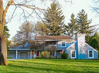 14955 Froedtert Dr, Elm Grove, WI 53122