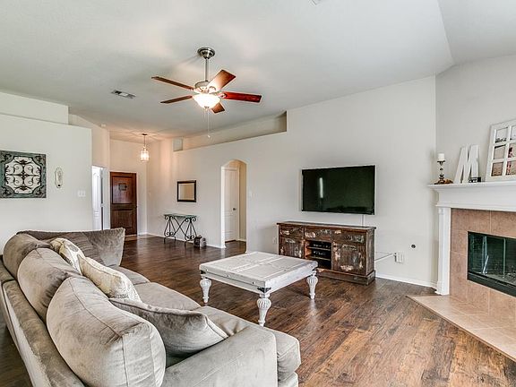 4th image of 3903 Majestic Oak Ct