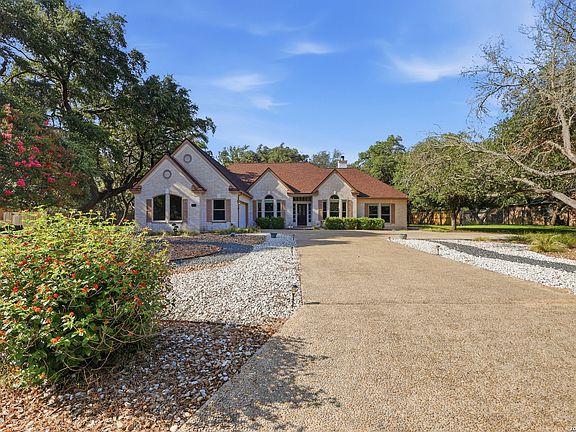 2nd image of 105 Kendall Ridge