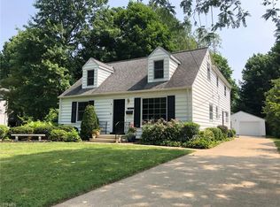 23903 Hedgewood Ave, Westlake, OH