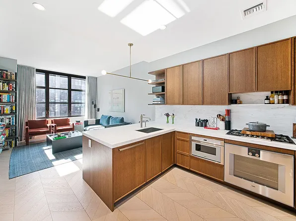 180 Front St #5K, Brooklyn, NY 11201