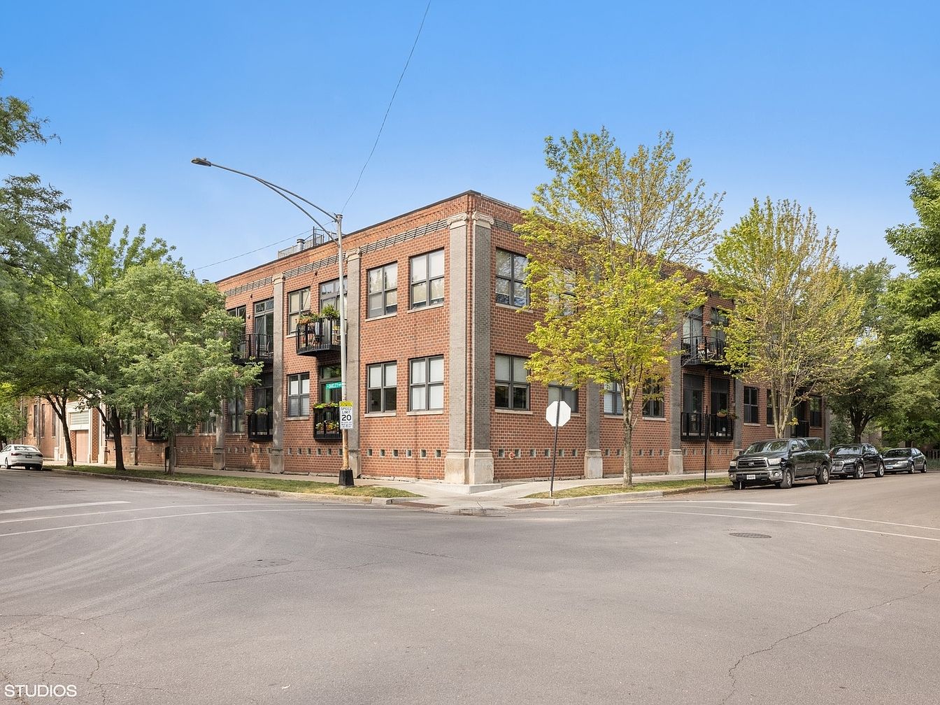 612 N Oakley Blvd APT 211, Chicago, IL 60612 | Zillow