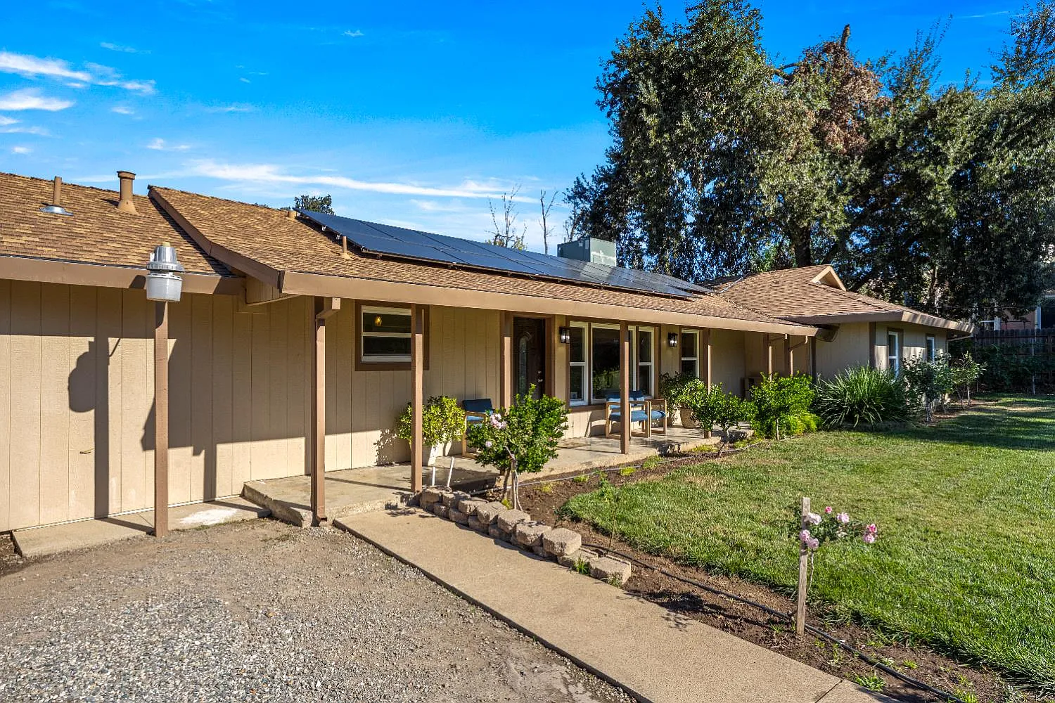 6141 Lincoln Ave photo 1