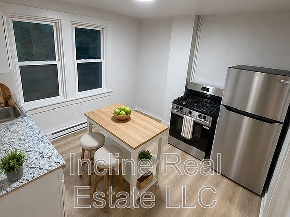 2nd image of 1133 Maryland Ave APT 3